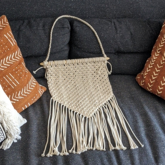 Macrame Wall Hanging - Picture 1 of 3